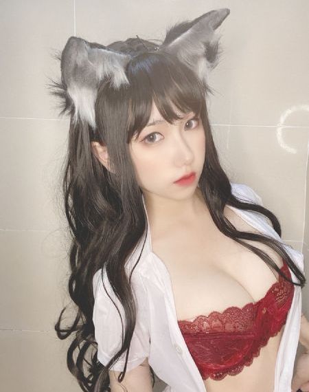日日噜噜夜夜狠狠扒开双腿_免费国语在线观看