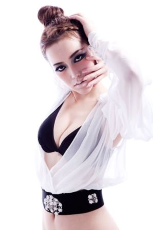 丰满圆润大屁股美女爱爱AV_蓝光免费播放