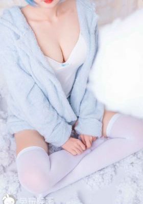 家庭巨乳女教师在线观看完整版_全集在线观看