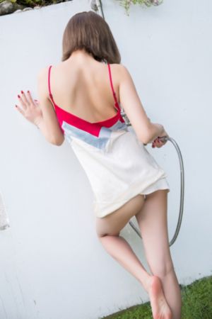 双乳奶水饱满少妇呻吟_BD韩语电影完整版
