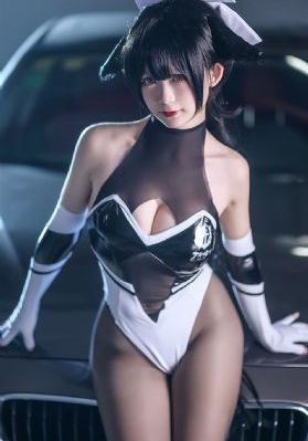 亚洲综合色情婷婷狠狠爱_电影未删减版